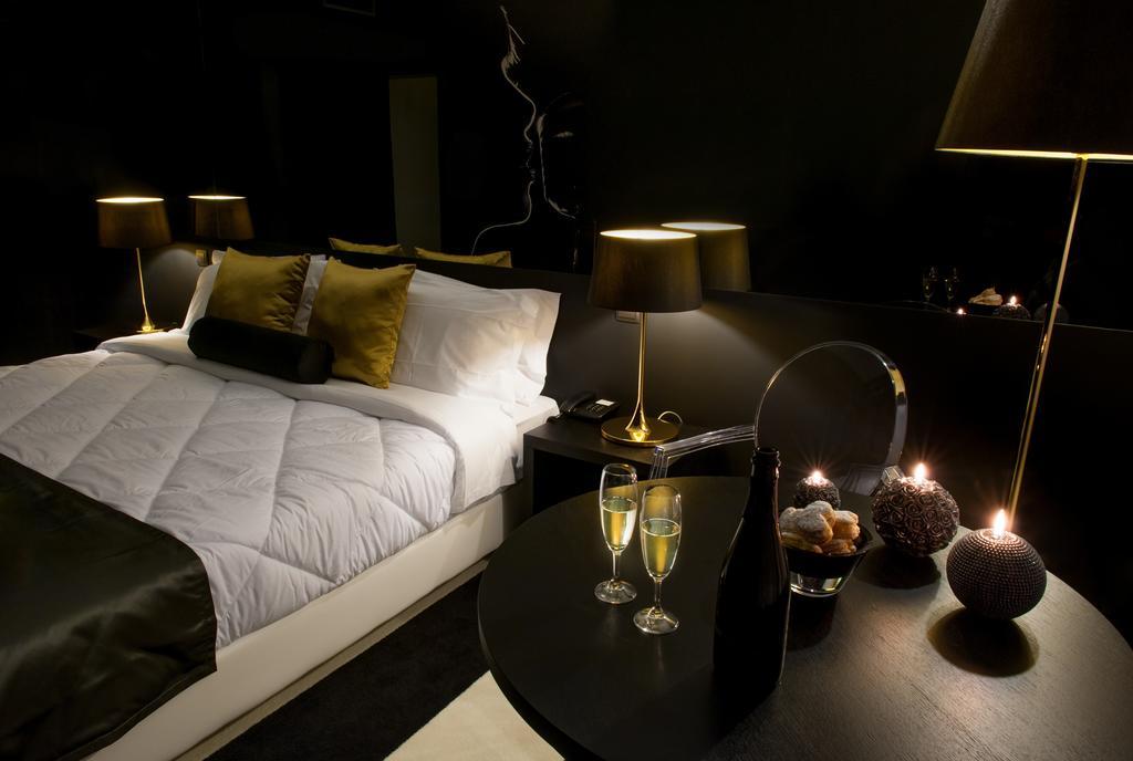 מילהדה Vinyl M Hotel - Adults Only מראה חיצוני תמונה