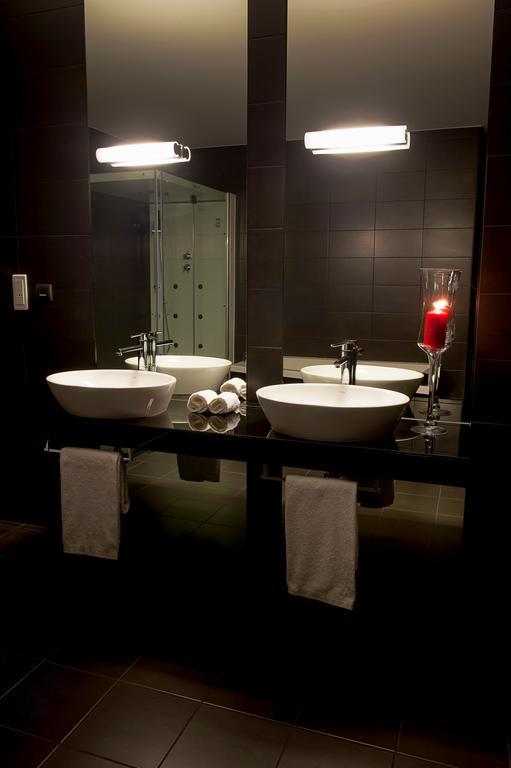 מילהדה Vinyl M Hotel - Adults Only מראה חיצוני תמונה